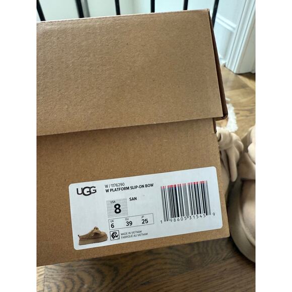 NWT Ugg Platform Slip-On Bow Sand Womens Size 8 - Picture 9 of 15